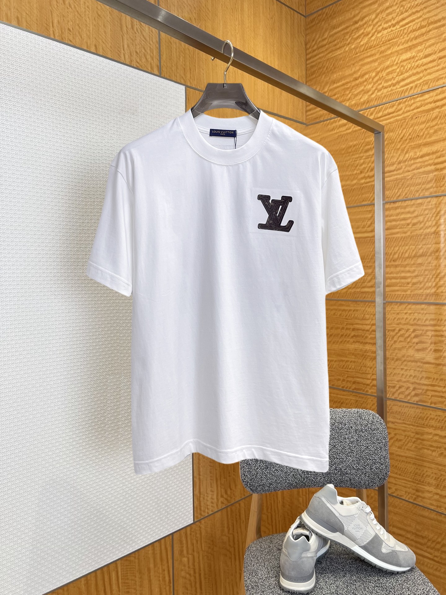 short sleeves